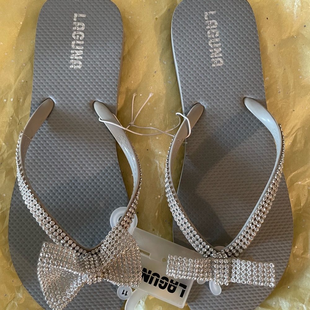 Laguna Babi Rhinestone Bow Grey Flip Flop Size 11